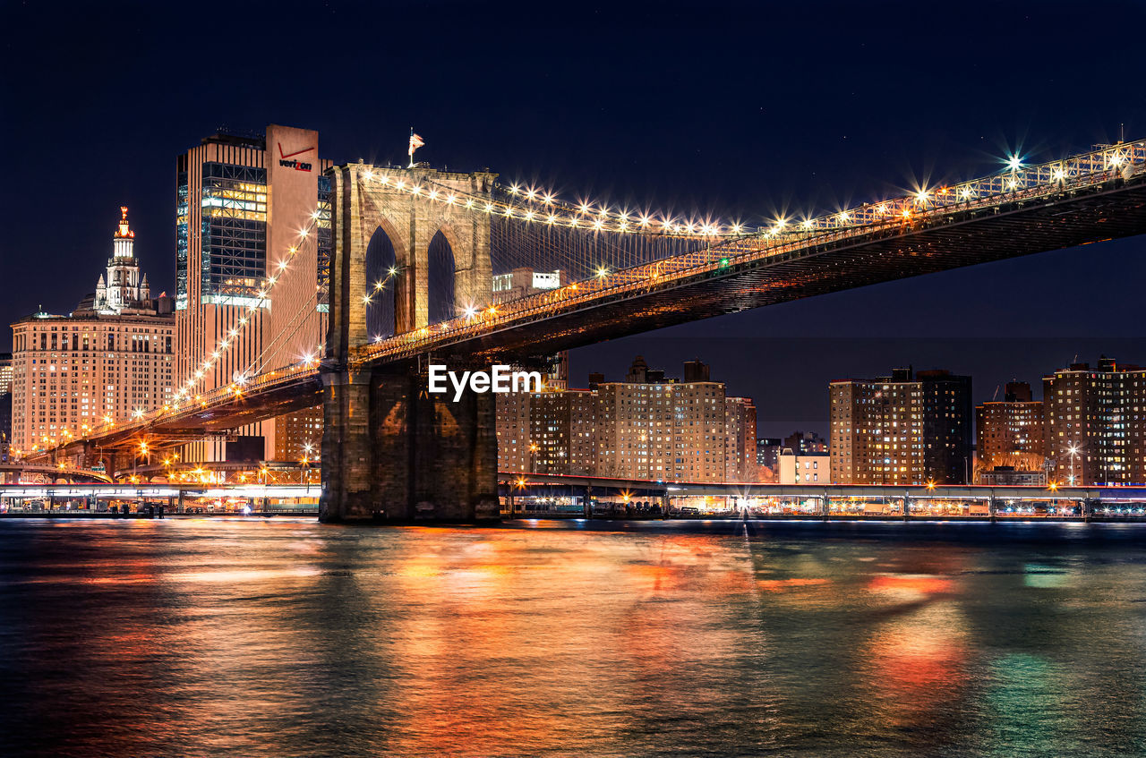 Brooklyn bridge illuminated at night, long exposure