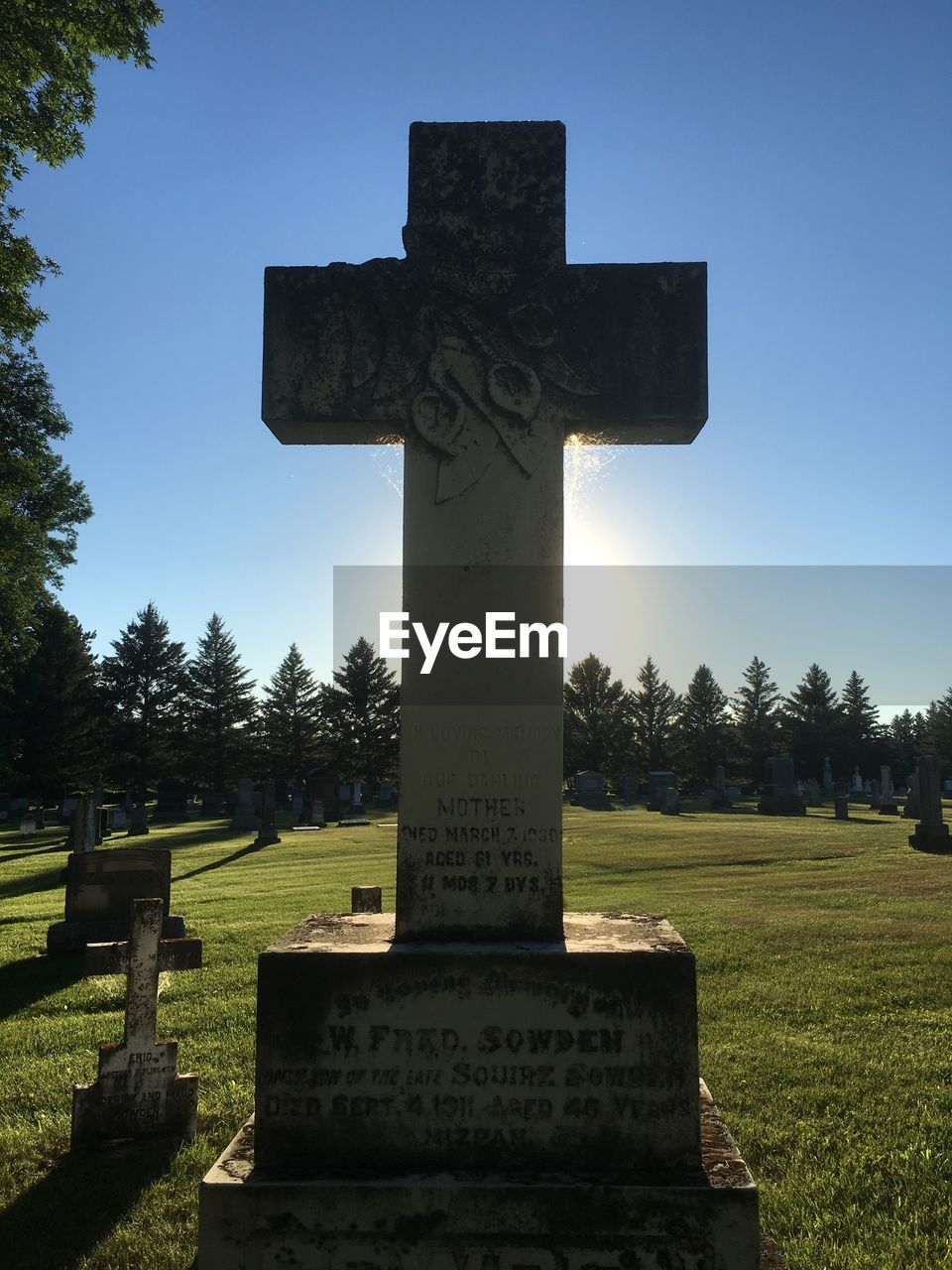 CROSS SIGN ON CEMETERY