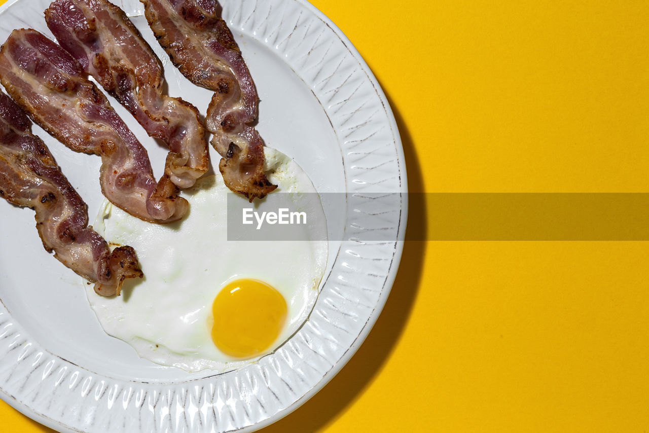 HIGH ANGLE VIEW OF MEAL SERVED ON TABLE