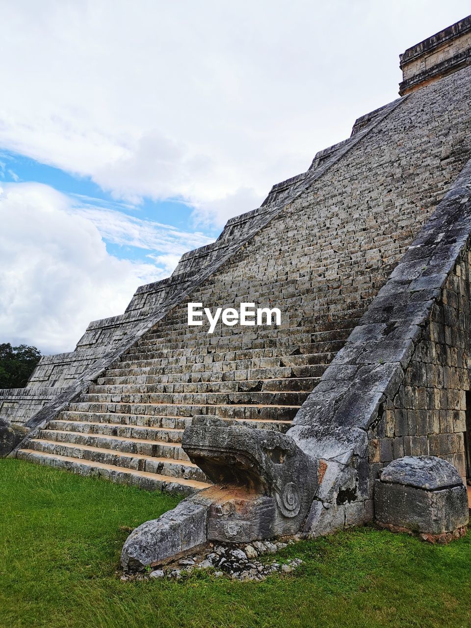 View of old ruin building against sky