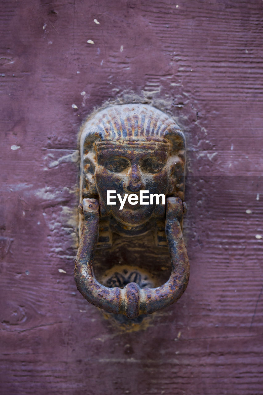 no people, wood, craft, door knocker, close-up, door, representation, entrance, art, metal, temple, animal, architecture, ancient history, old, animal themes, creativity, history, day, sculpture, outdoors