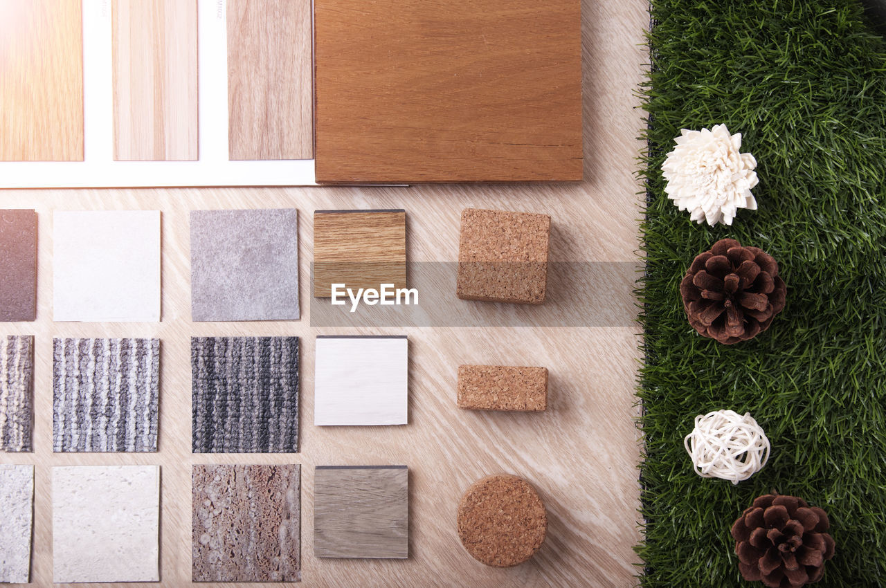 DIRECTLY ABOVE SHOT OF BREAD ON PLANT