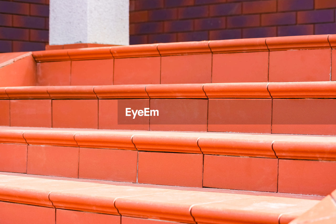 FULL FRAME SHOT OF WALL