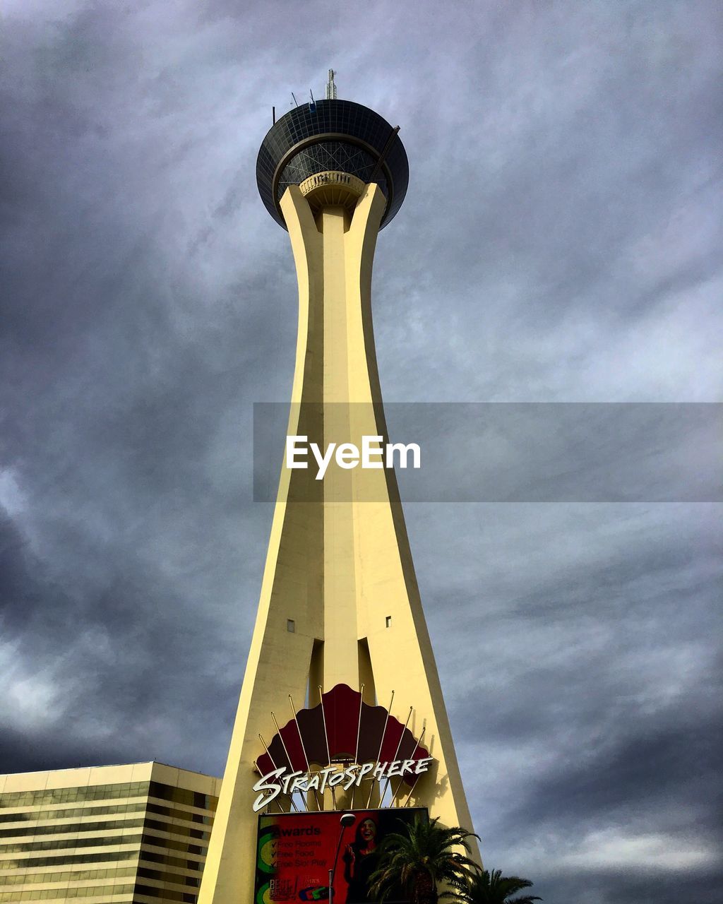 LOW ANGLE VIEW OF TOWER AGAINST SKY IN CITY