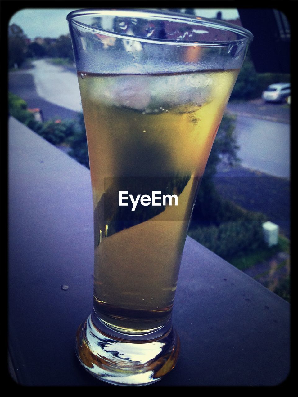 CLOSE-UP OF DRINK ON TABLE