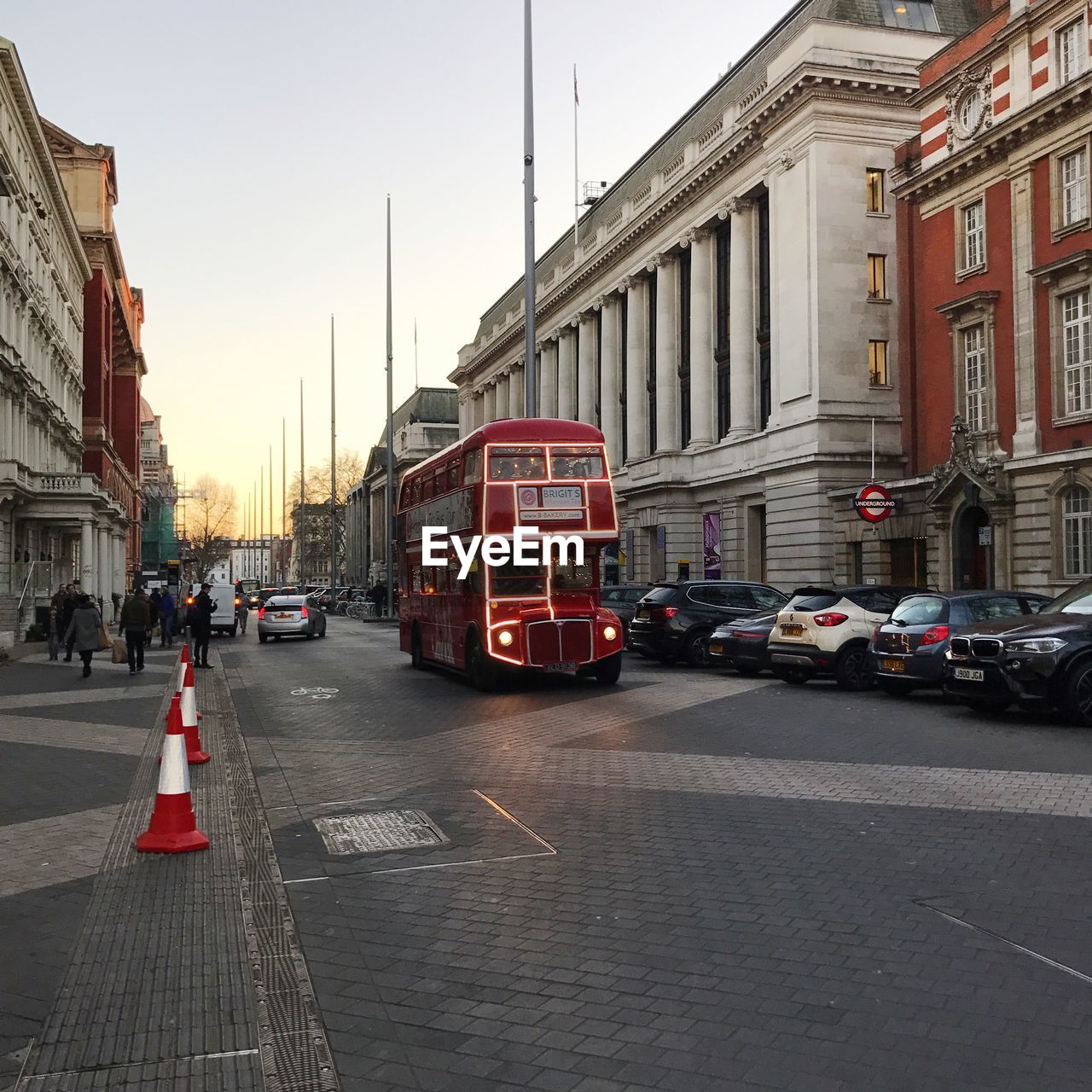 TRAFFIC ON CITY STREET