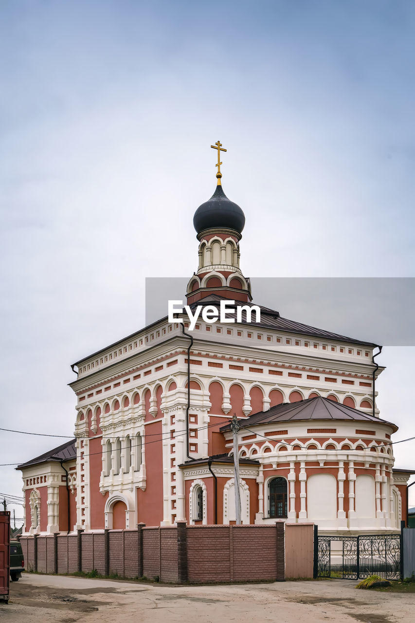 Church of the three saints in the village of tolstoy, russia