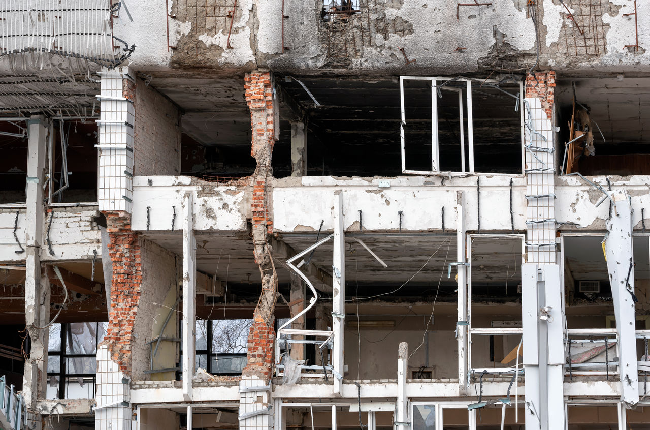 view of abandoned building