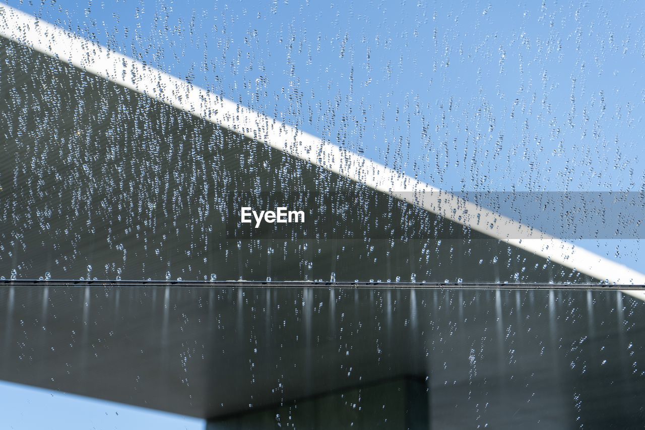 RAINDROPS ON WINDOW