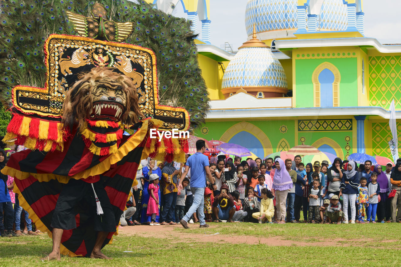 PEOPLE IN TRADITIONAL CLOTHING