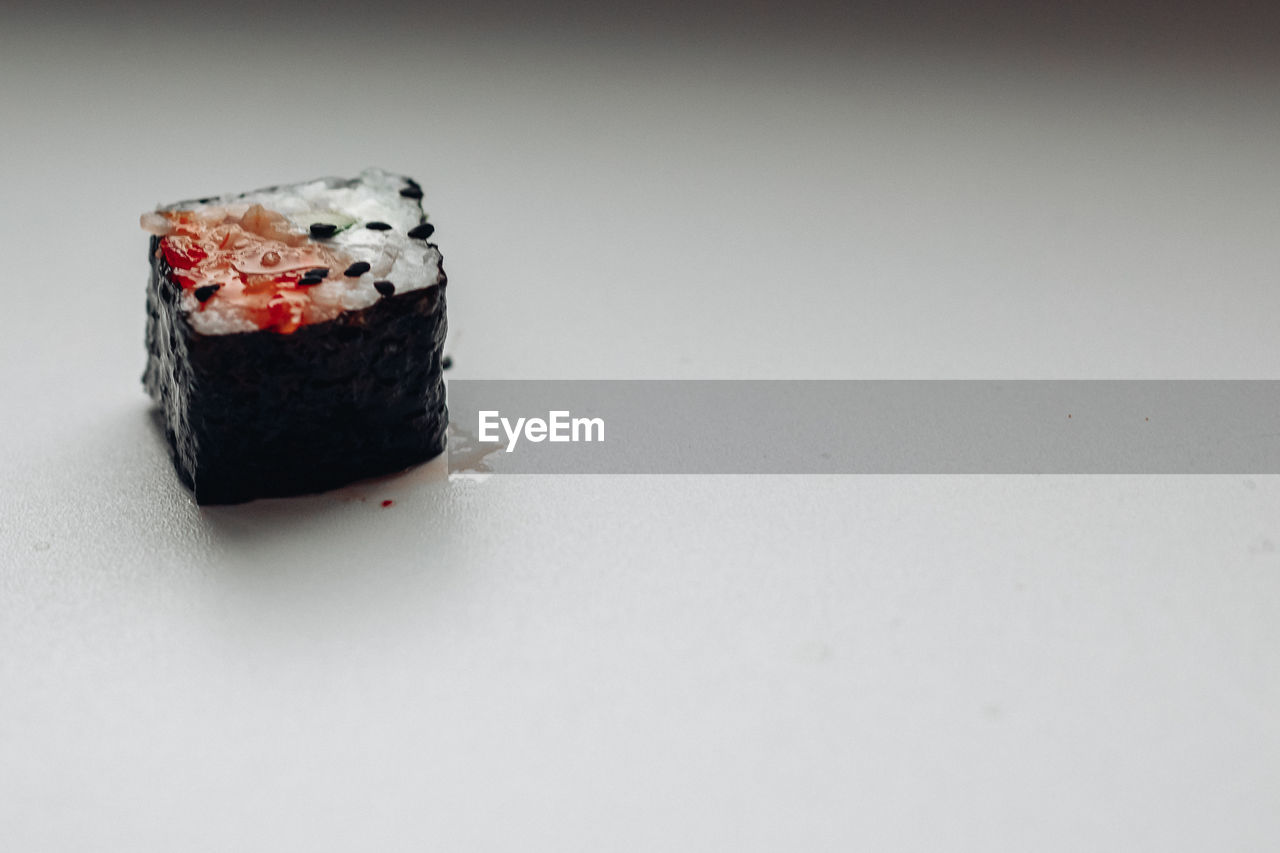 copy space, indoors, food and drink, sweet food, food, no people, dessert, studio shot, sweet, single object, close-up, still life