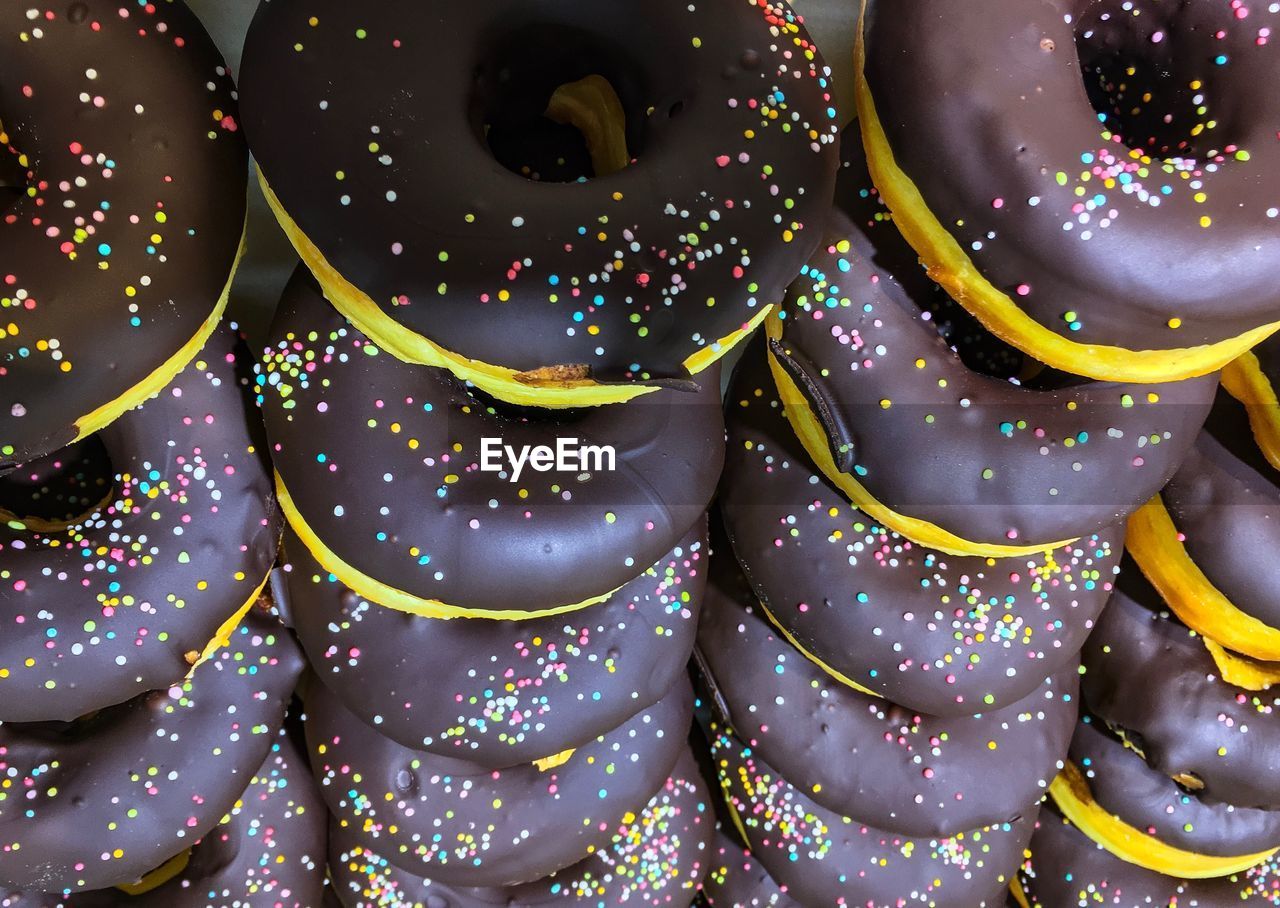 FULL FRAME SHOT OF MULTI COLORED DECORATED
