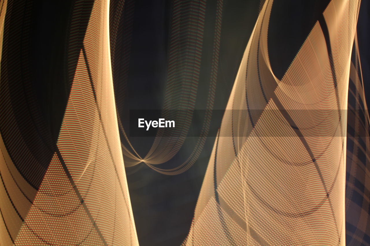 Interwoven and overlapping optical fiber layers have a certain uniqueness