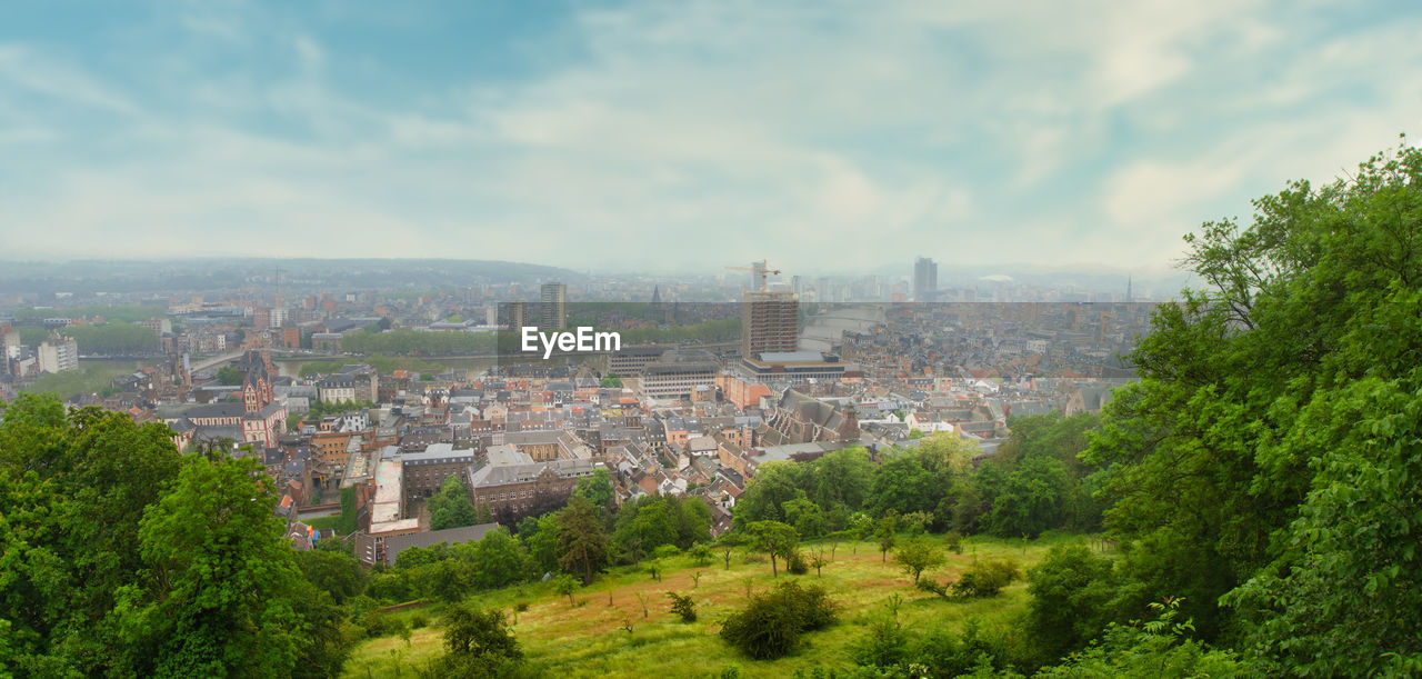 AERIAL VIEW OF BUILDINGS IN TOWN