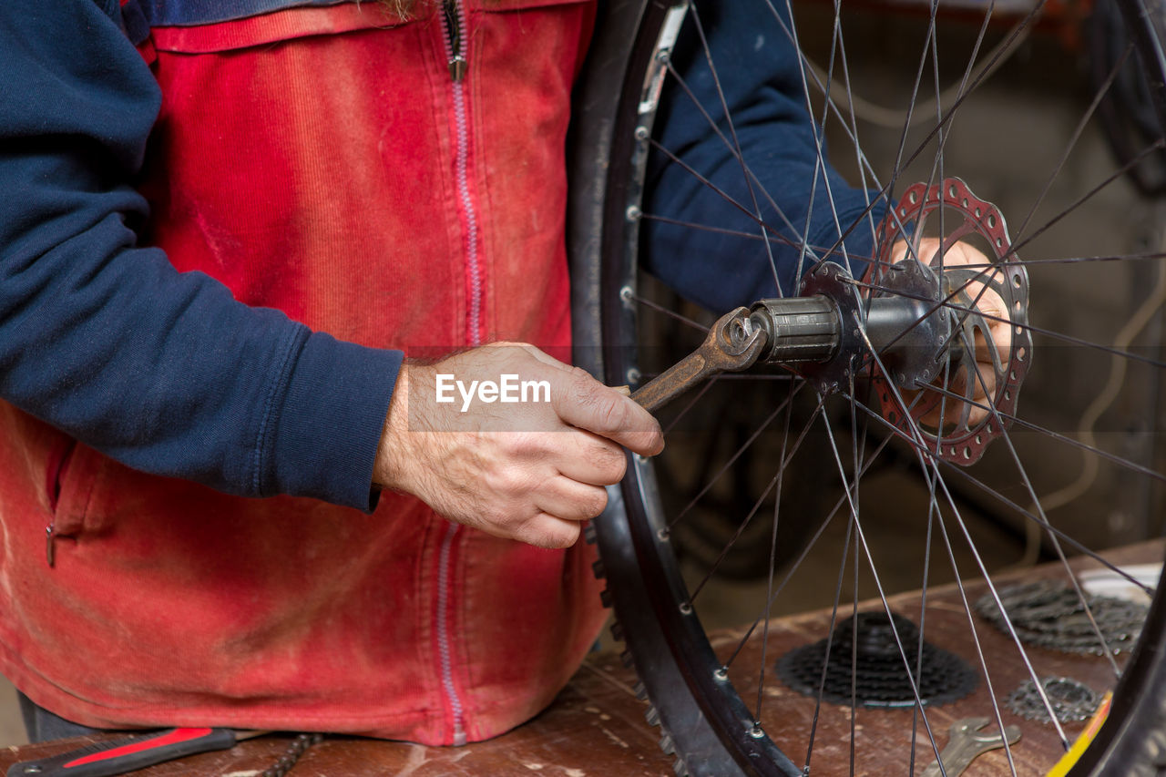 Cassette bicycle maintenance