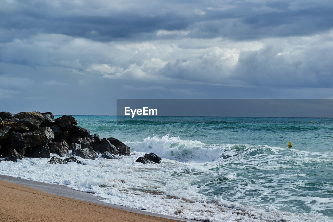 SCENIC VIEW OF BEACH