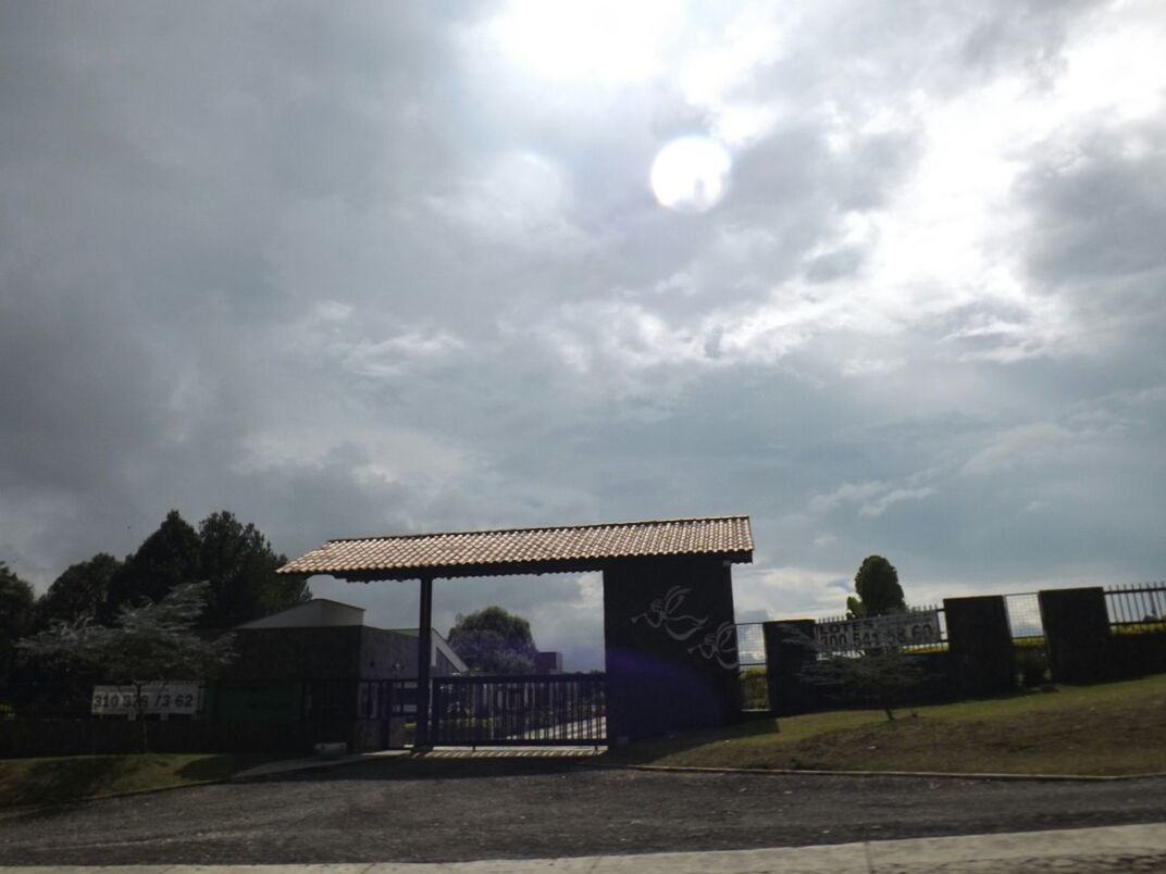 VIEW OF CLOUDY SKY OVER CLOUDS