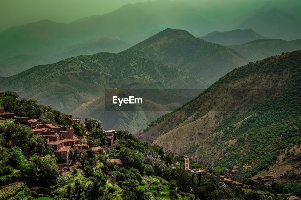 HIGH ANGLE VIEW OF MOUNTAIN AGAINST SKY