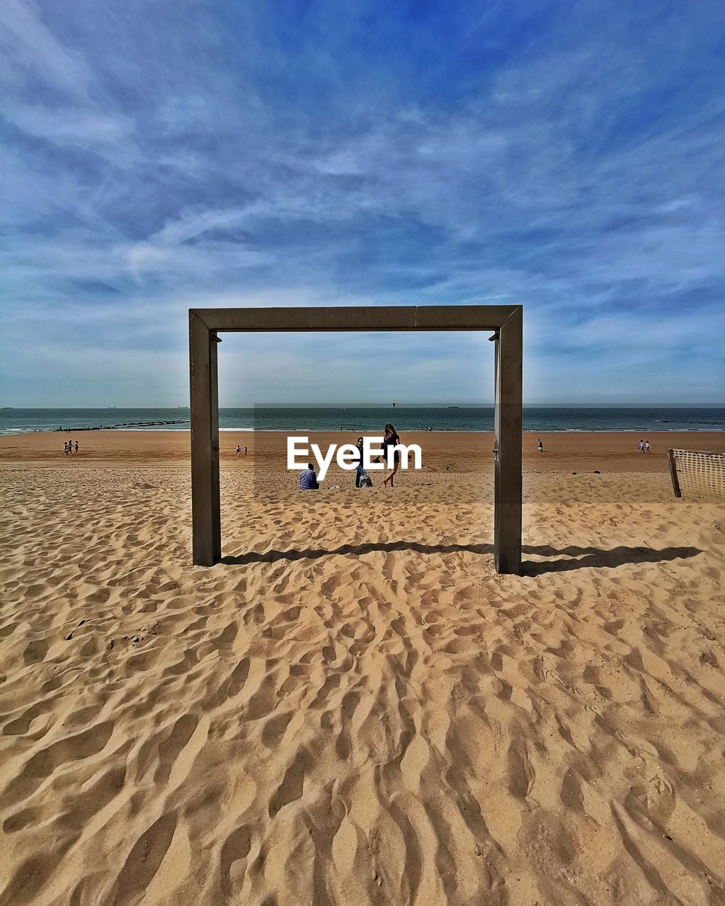 GROUP OF PEOPLE ON BEACH