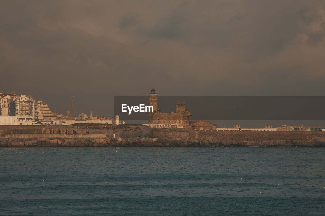 Lighthouse in algiers 