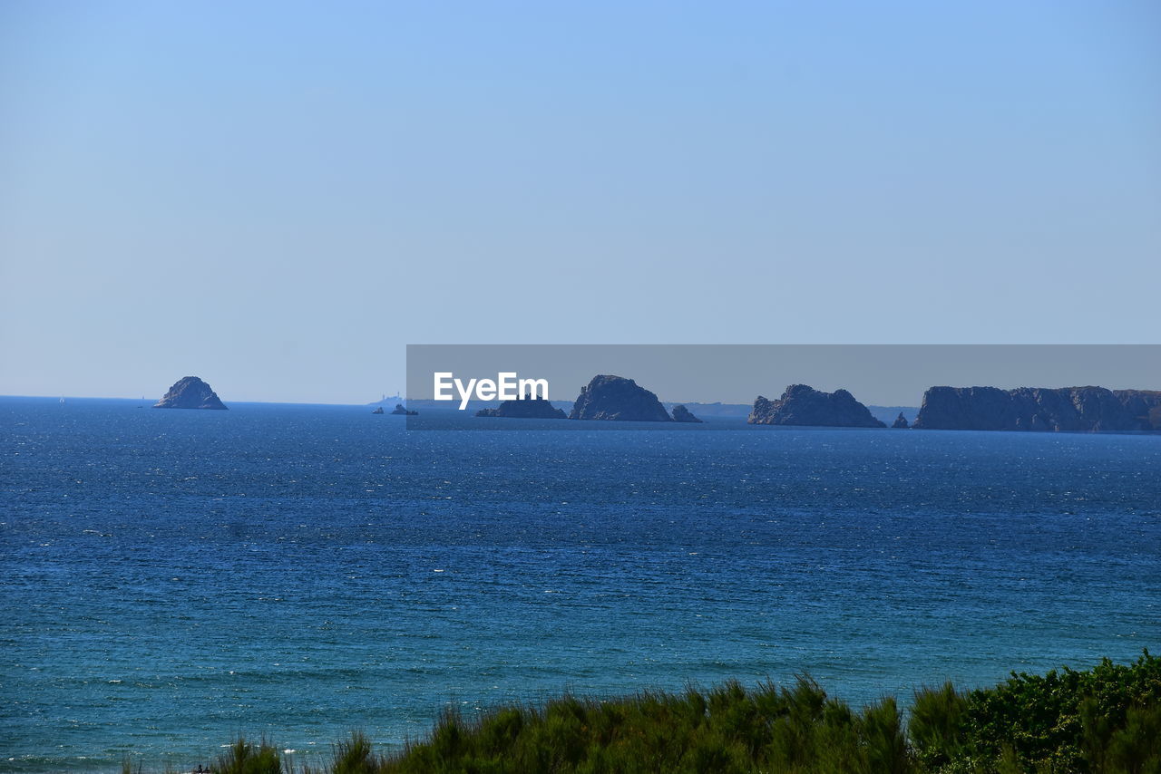 VIEW OF SEA AGAINST CLEAR SKY