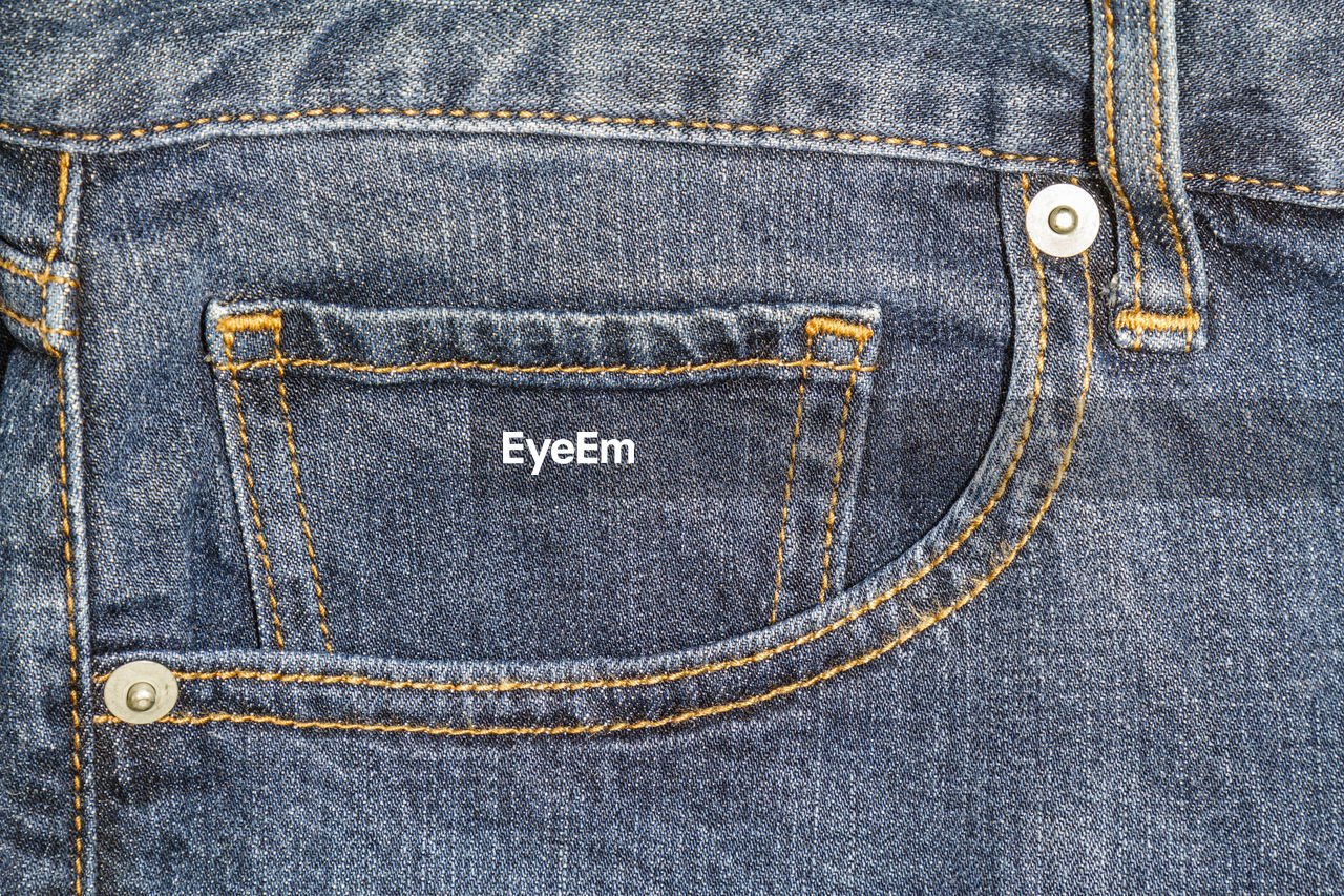 FULL FRAME SHOT OF METAL