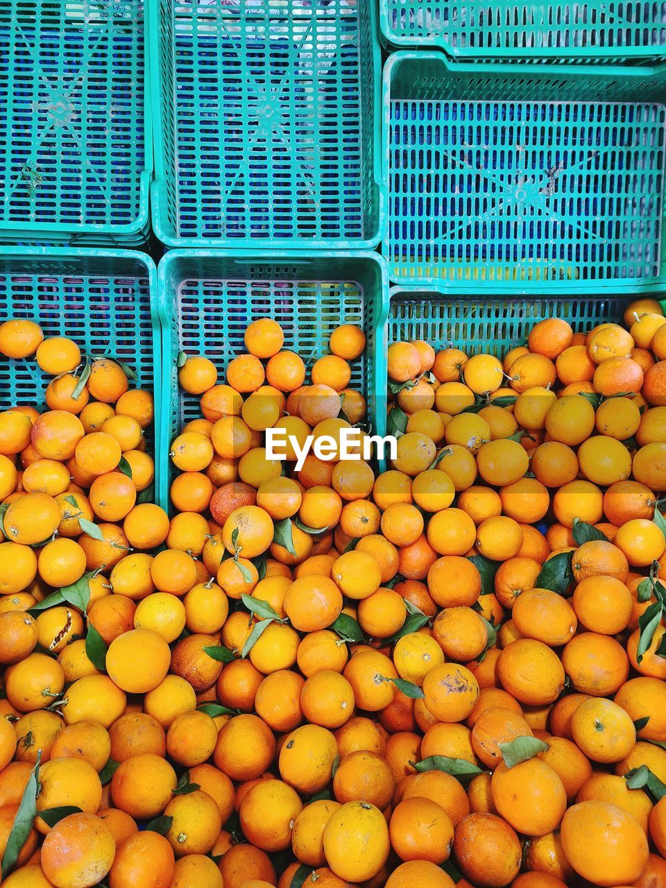 FULL FRAME SHOT OF FRUITS AT MARKET STALL