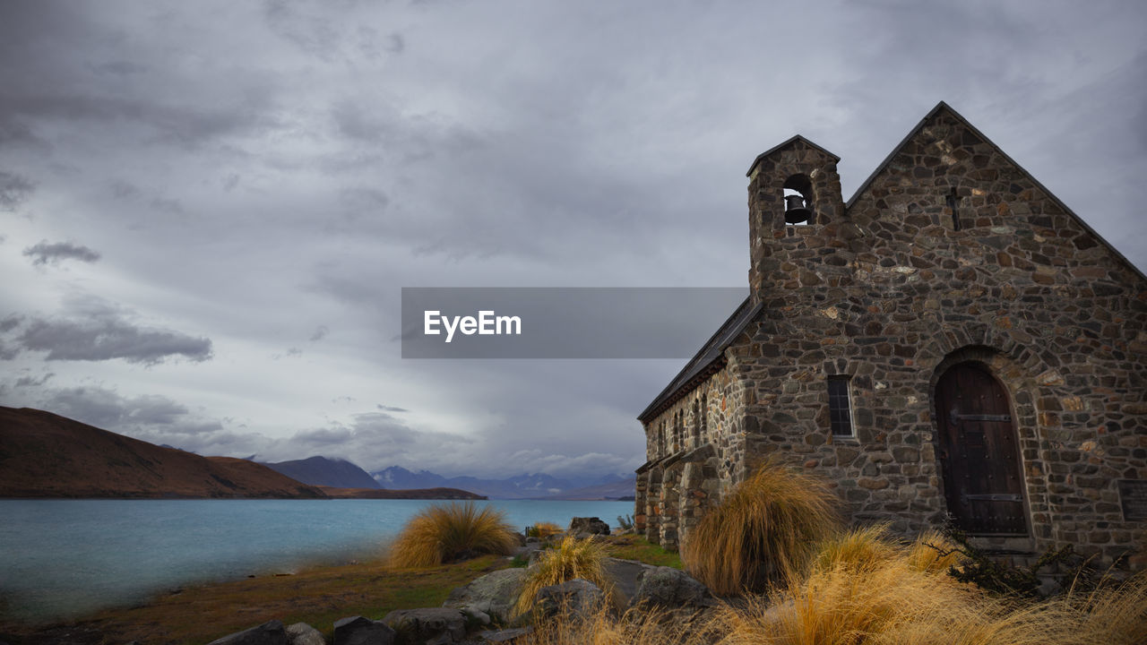 OLD HISTORIC BUILDING AGAINST SKY