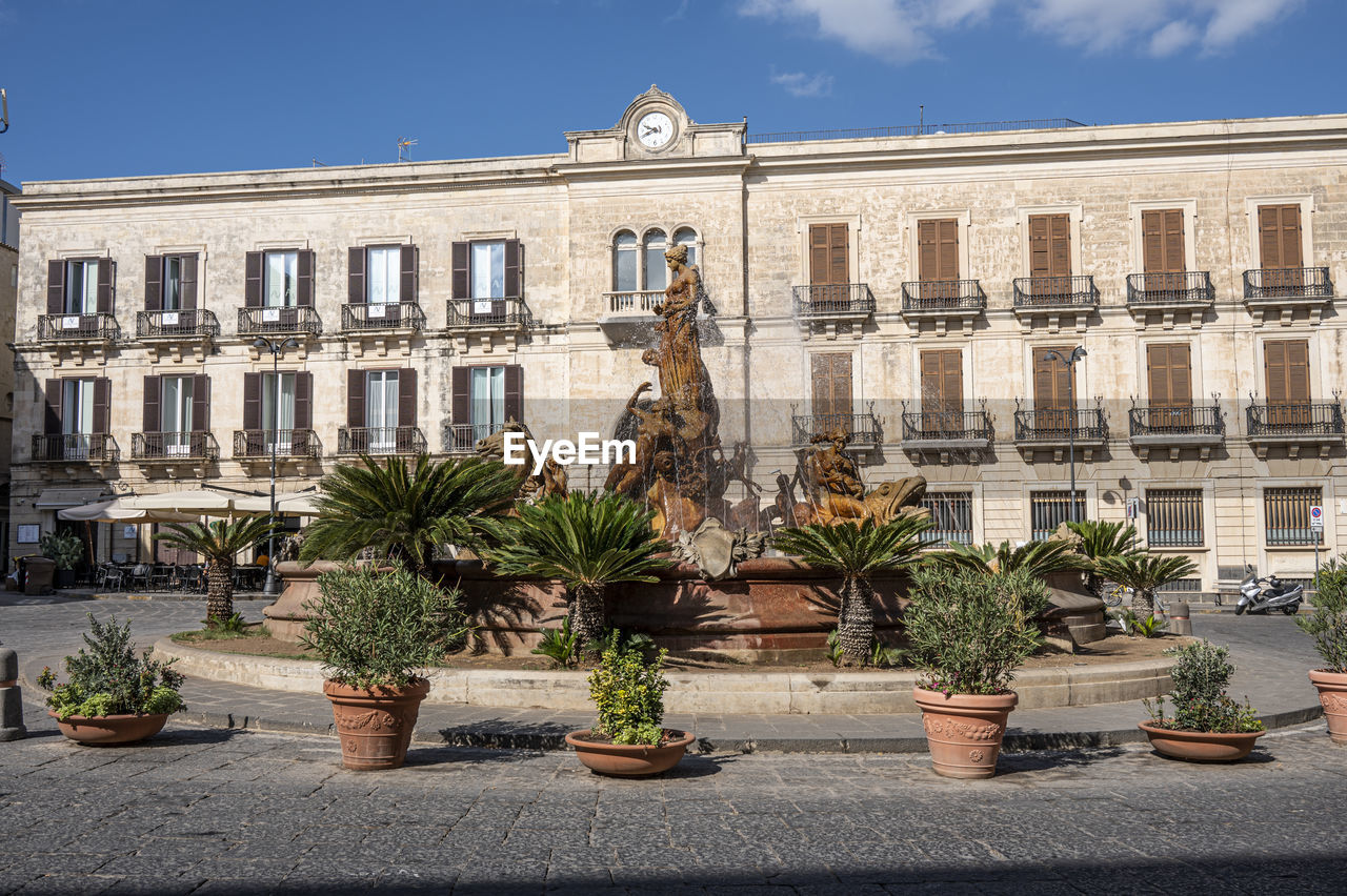 Piazza archimede in syracuse with the beautiful diana fountain