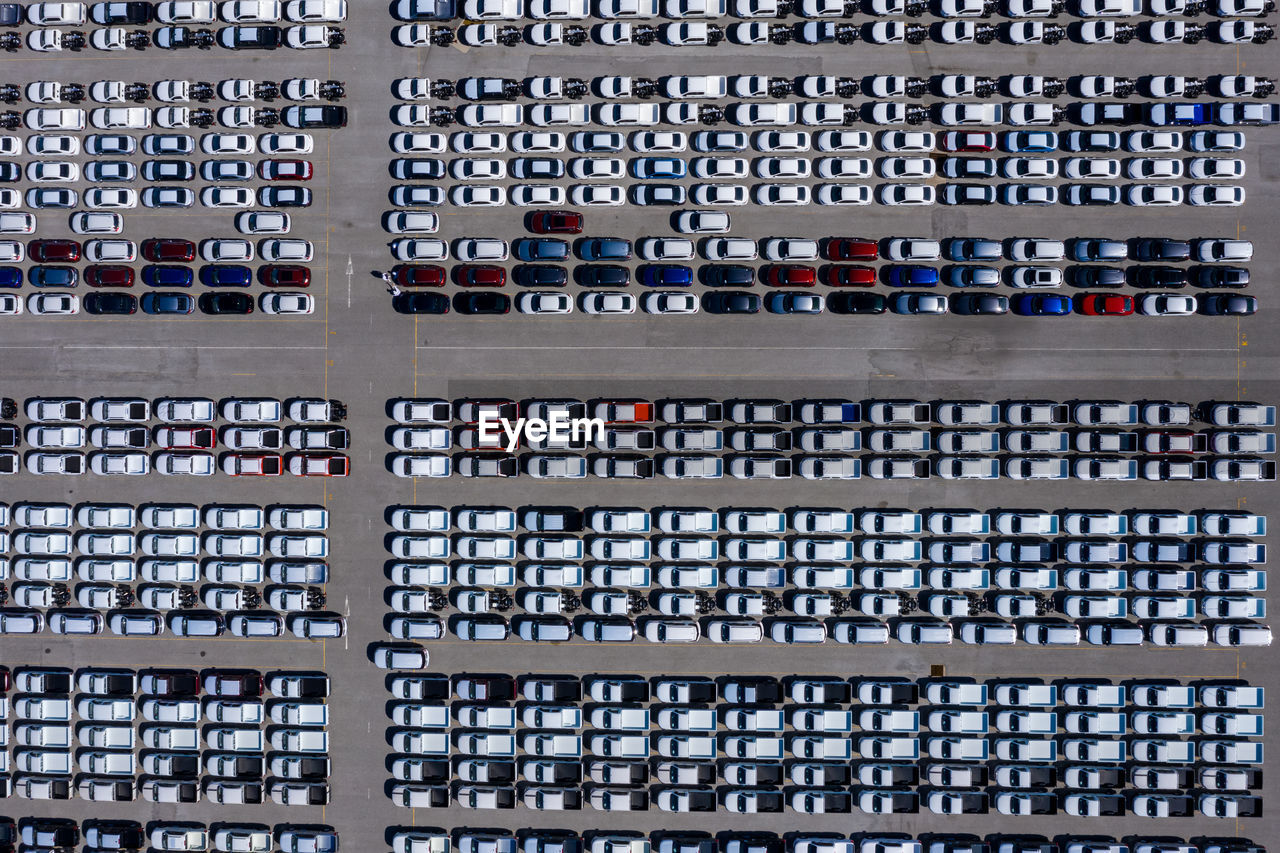 FULL FRAME SHOT OF CARS IN OFFICE