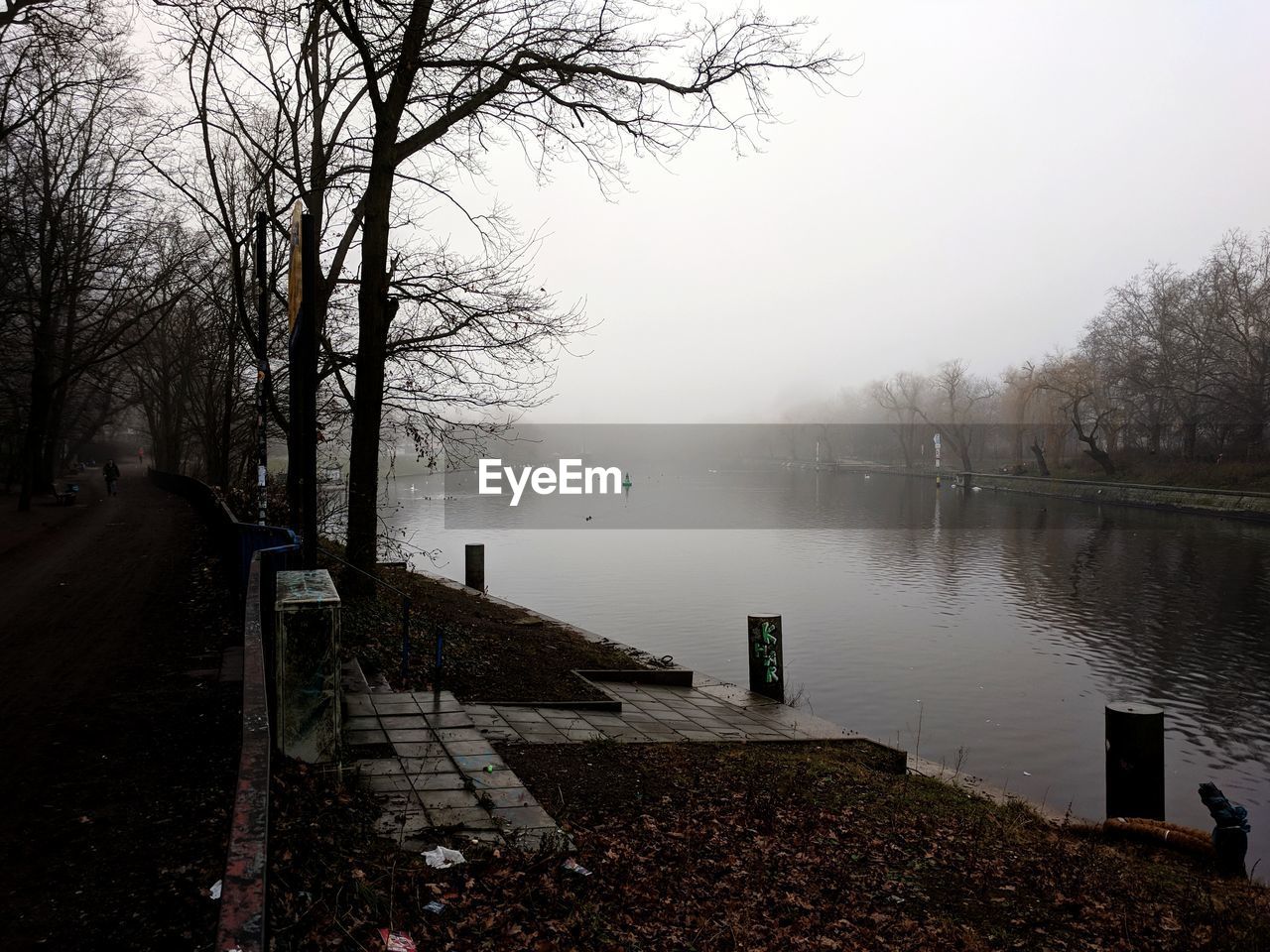 SCENIC VIEW OF LAKE DURING WINTER