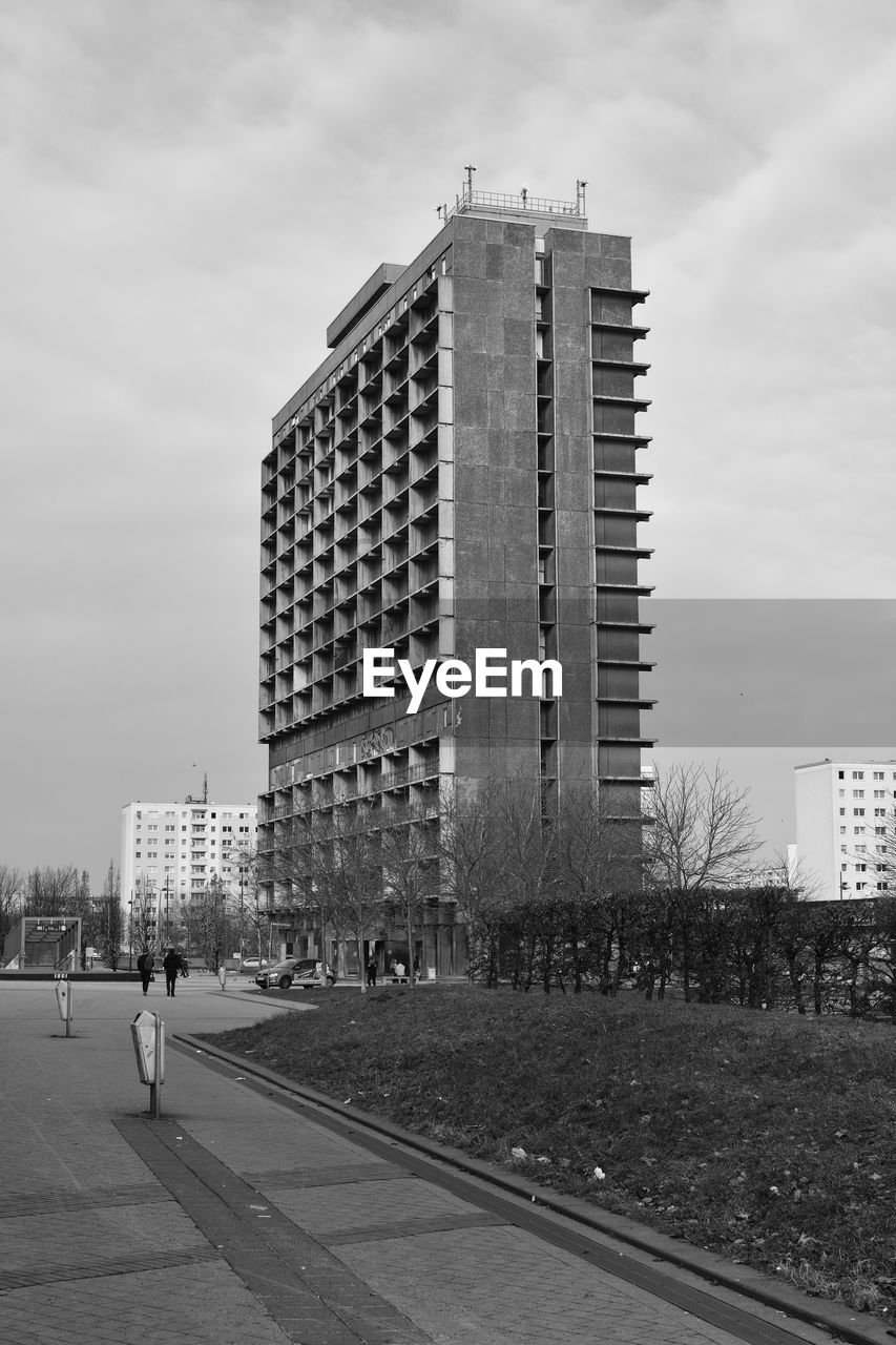 VIEW OF BUILDINGS AGAINST SKY