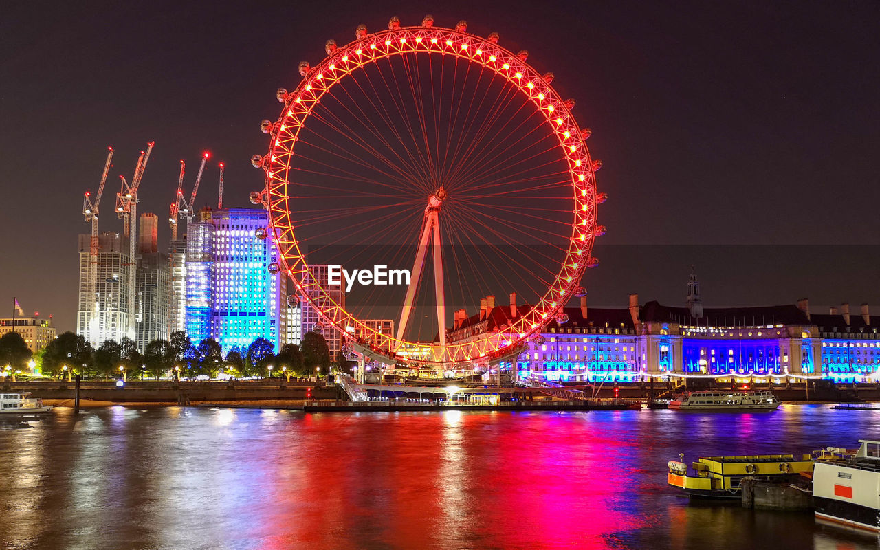 FERRIS WHEEL AT NIGHT