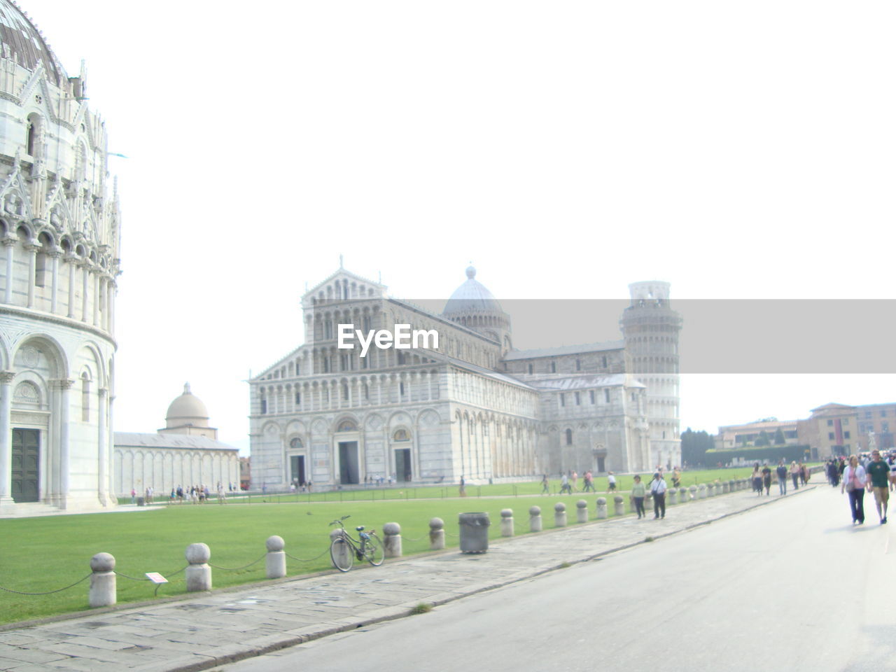 VIEW OF HISTORICAL BUILDING AGAINST CLEAR SKY