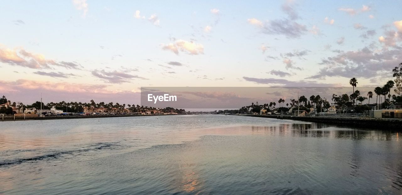 VIEW OF SEA AT SUNSET