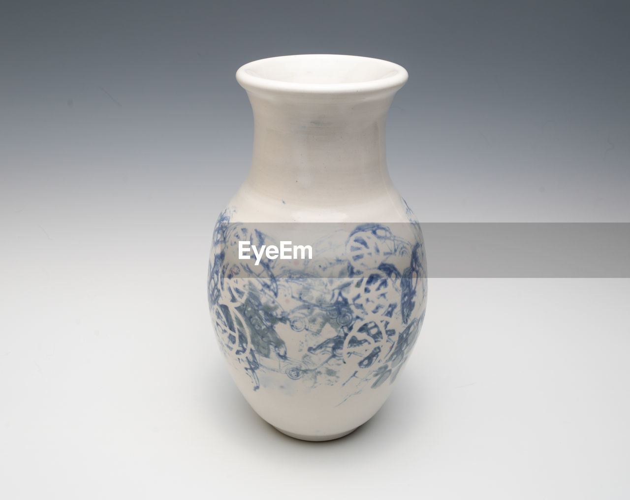 vase, blue and white porcelain, ceramic, porcelain, single object, craft, indoors, studio shot, pottery, history, container, art, ancient, no people, jar, cut out, the past, still life, jug, craft product
