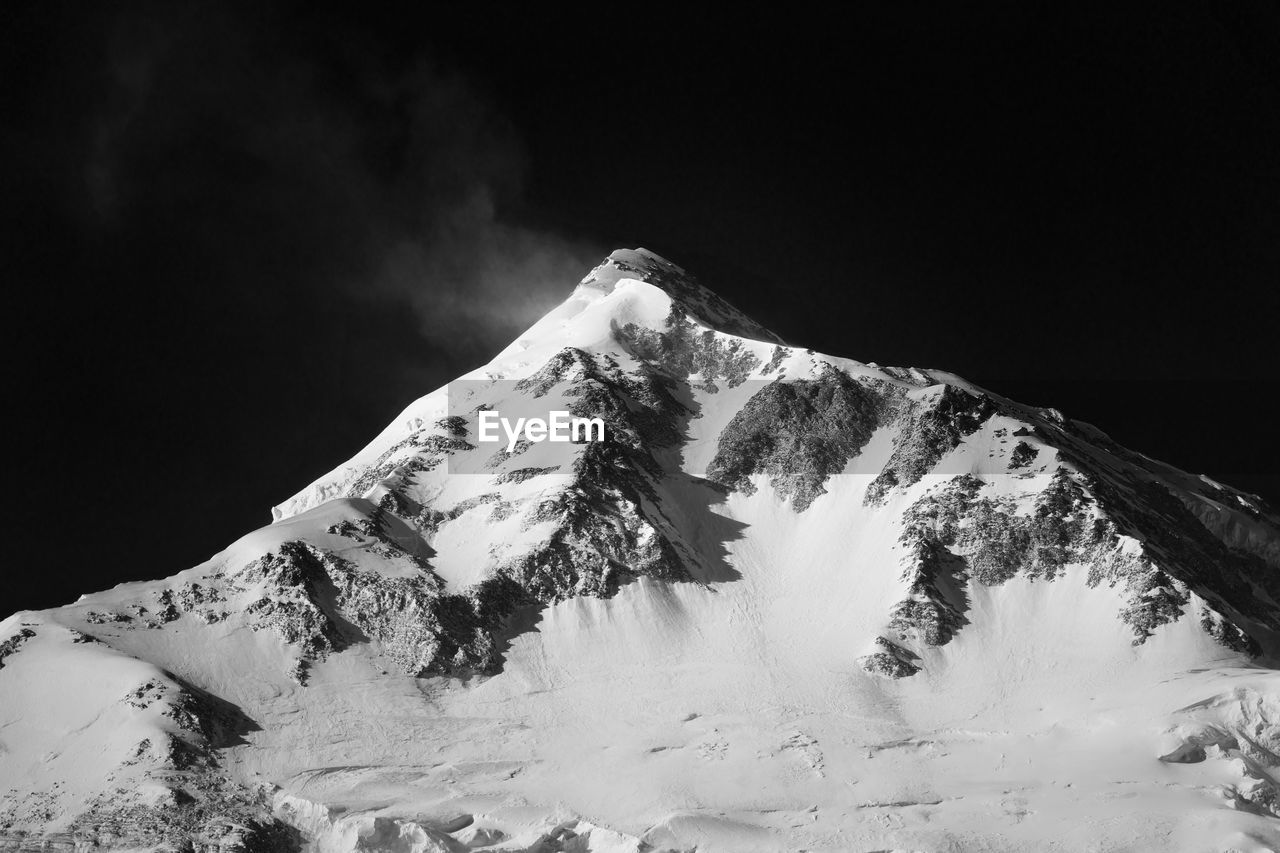 Annapurna circuit in black and white taken in april 2022