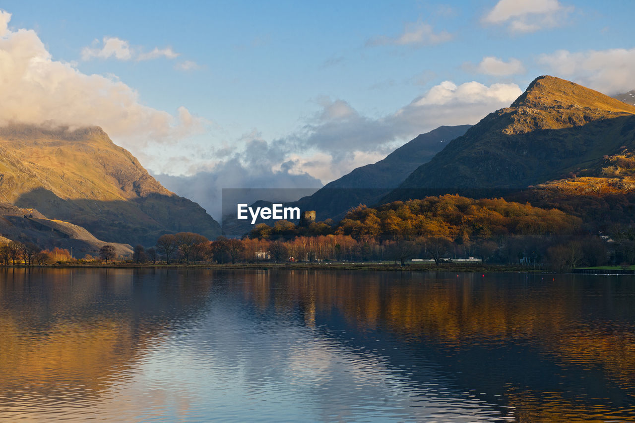 Lake llyn padarn at snowdonia national park