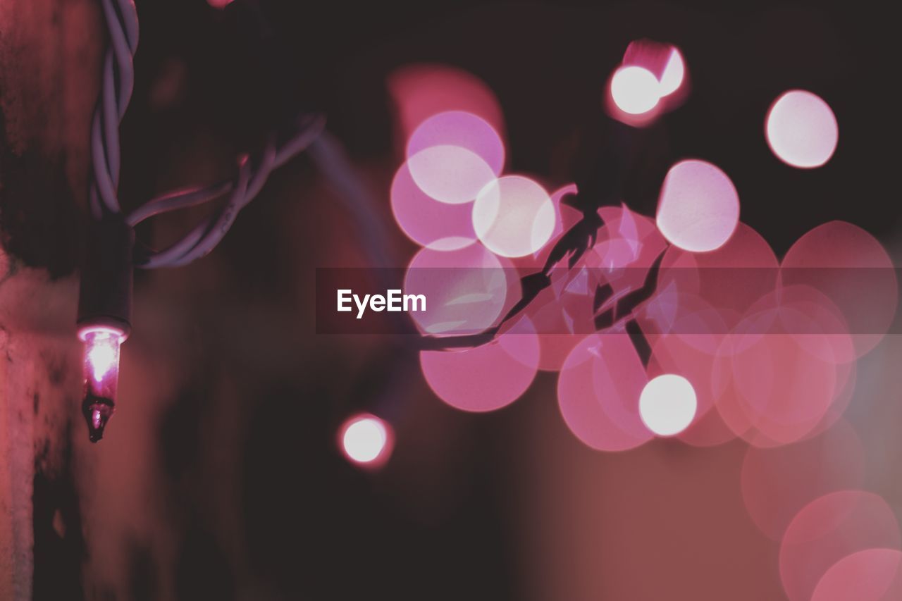 DEFOCUSED IMAGE OF LIGHTS