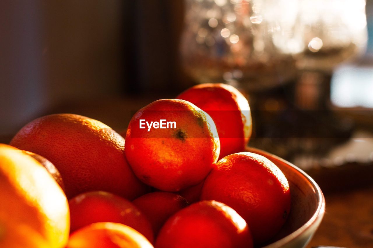 CLOSE-UP OF RED APPLES IN BOWL