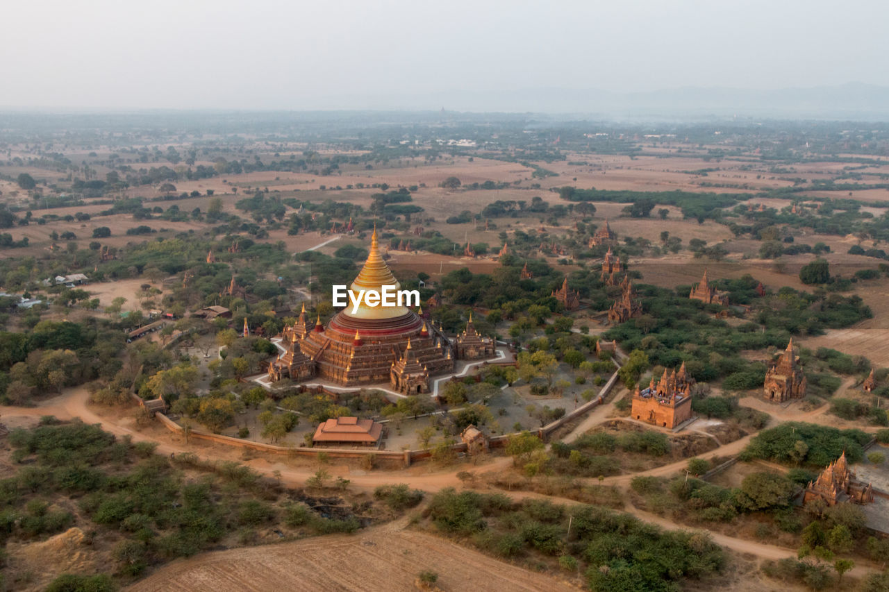 HIGH ANGLE VIEW OF TEMPLE ON BUILDING