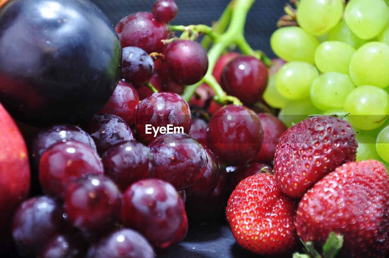 FULL FRAME SHOT OF RASPBERRIES