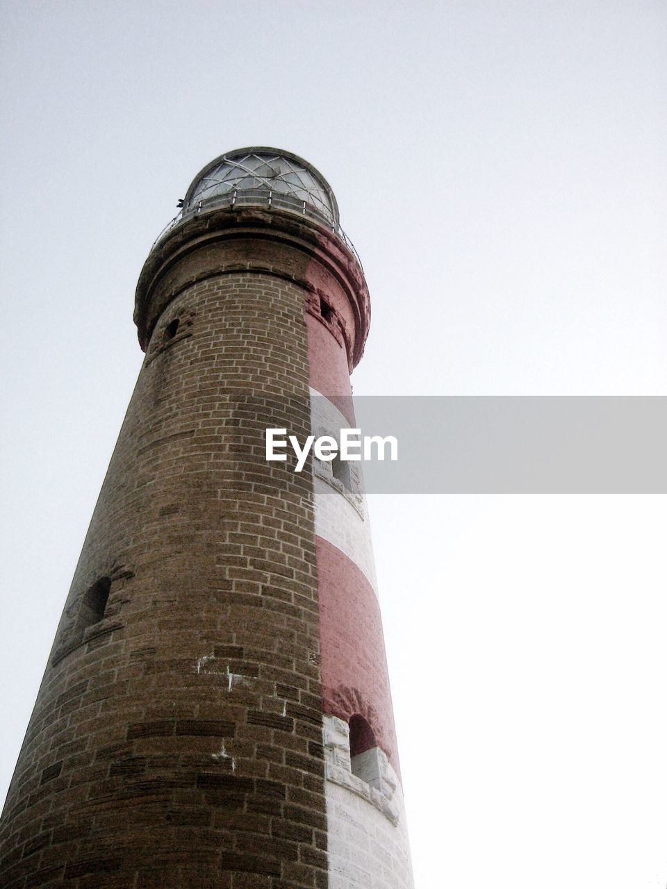 LOW ANGLE VIEW OF TOWER AGAINST CLEAR SKY