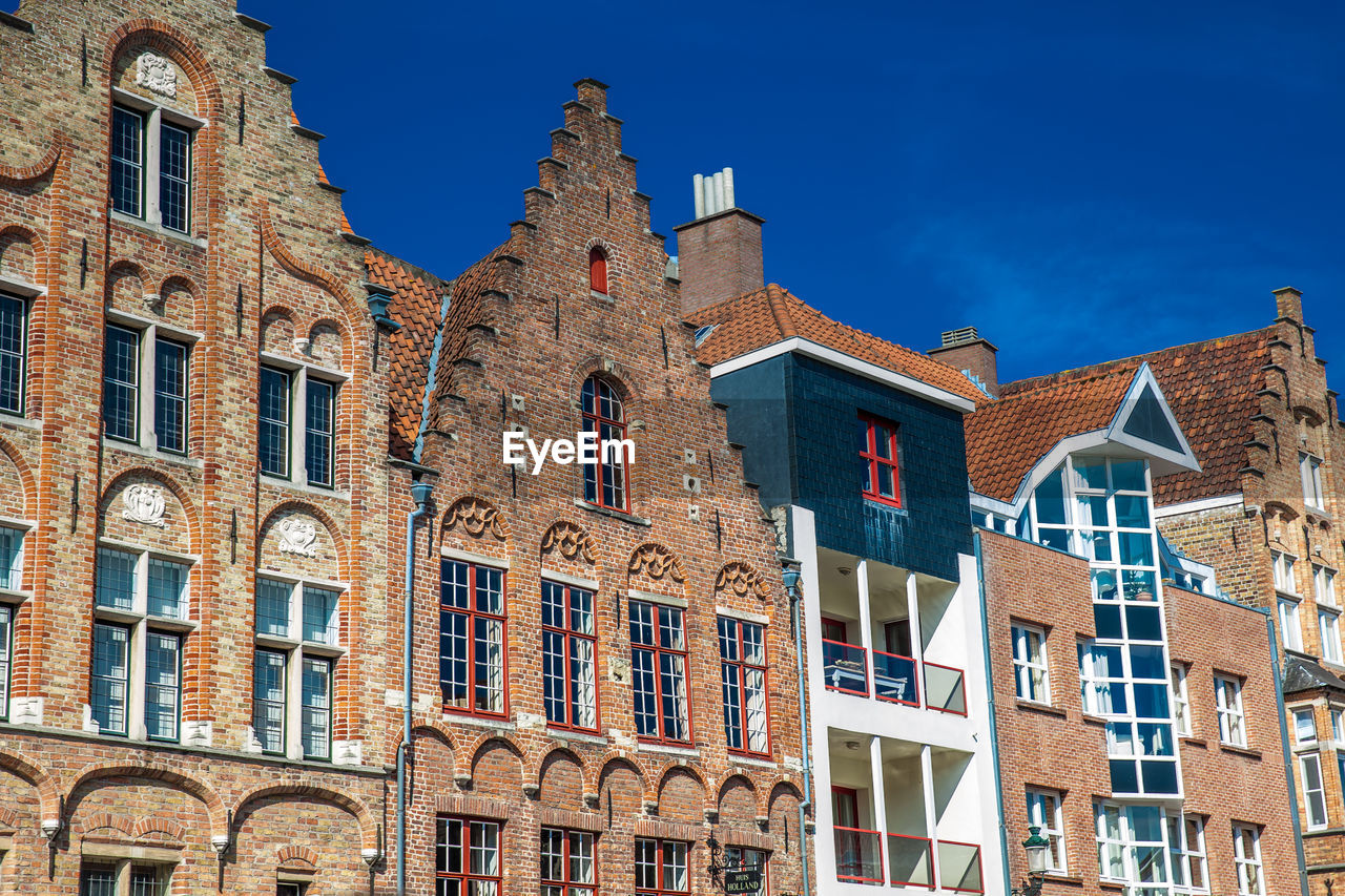  houses representative of the traditional arquitecture of the historical bruges town