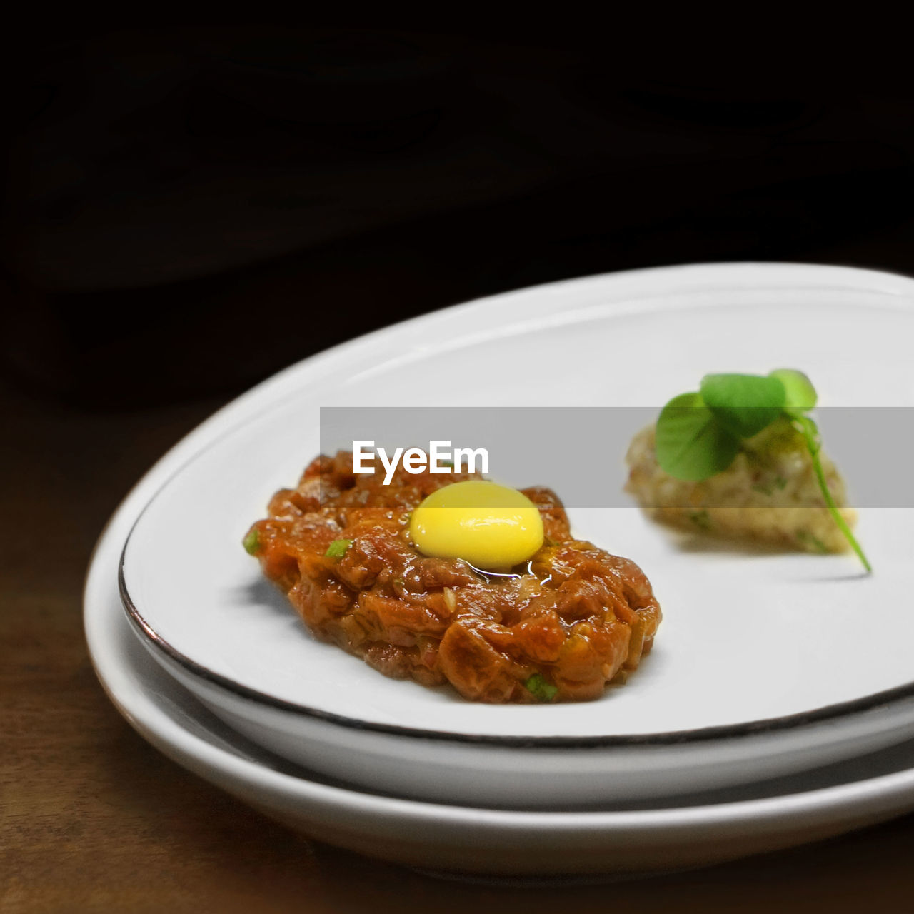 HIGH ANGLE VIEW OF FOOD SERVED ON PLATE