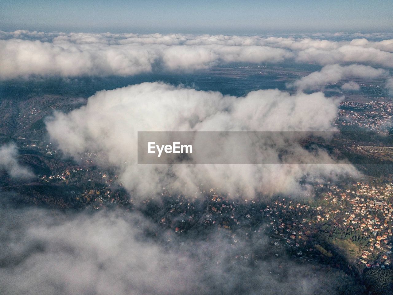 HIGH ANGLE VIEW OF CLOUDS IN SKY