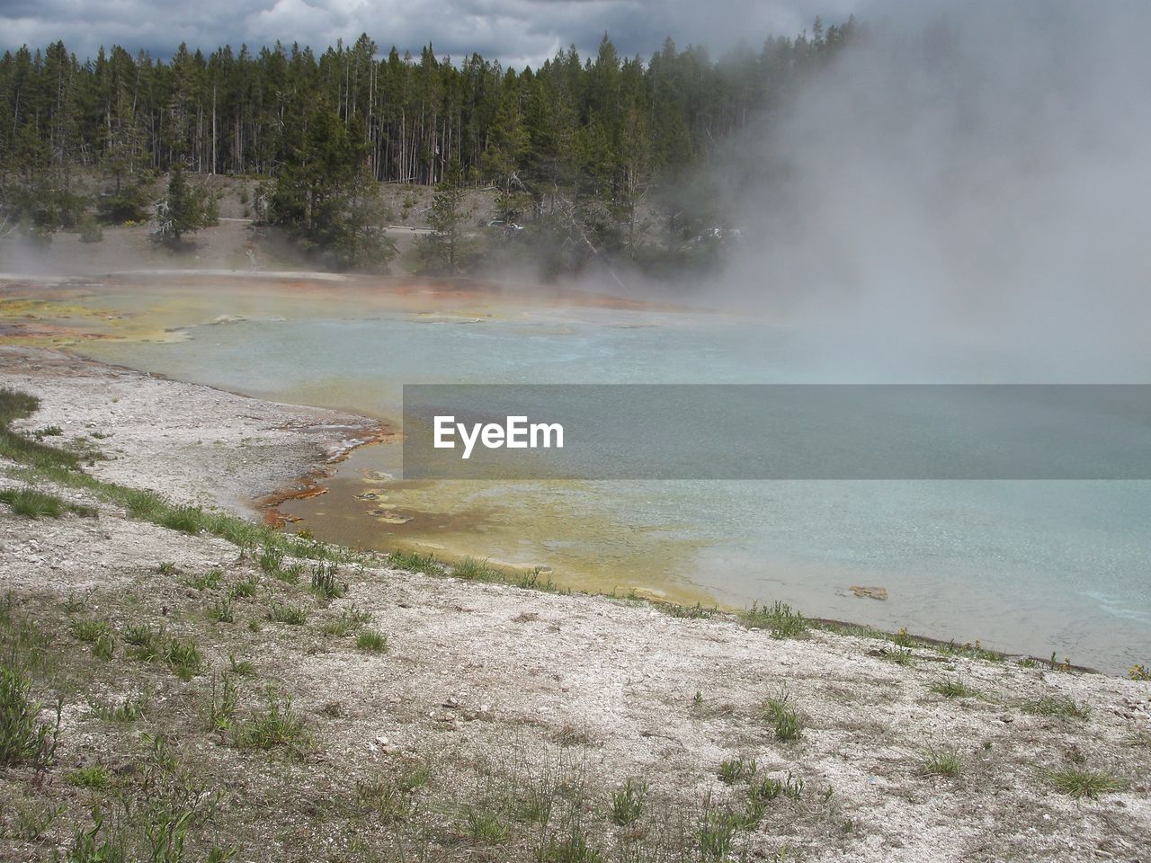 Grand prismatic spring, yellowstone national park, wyoming 