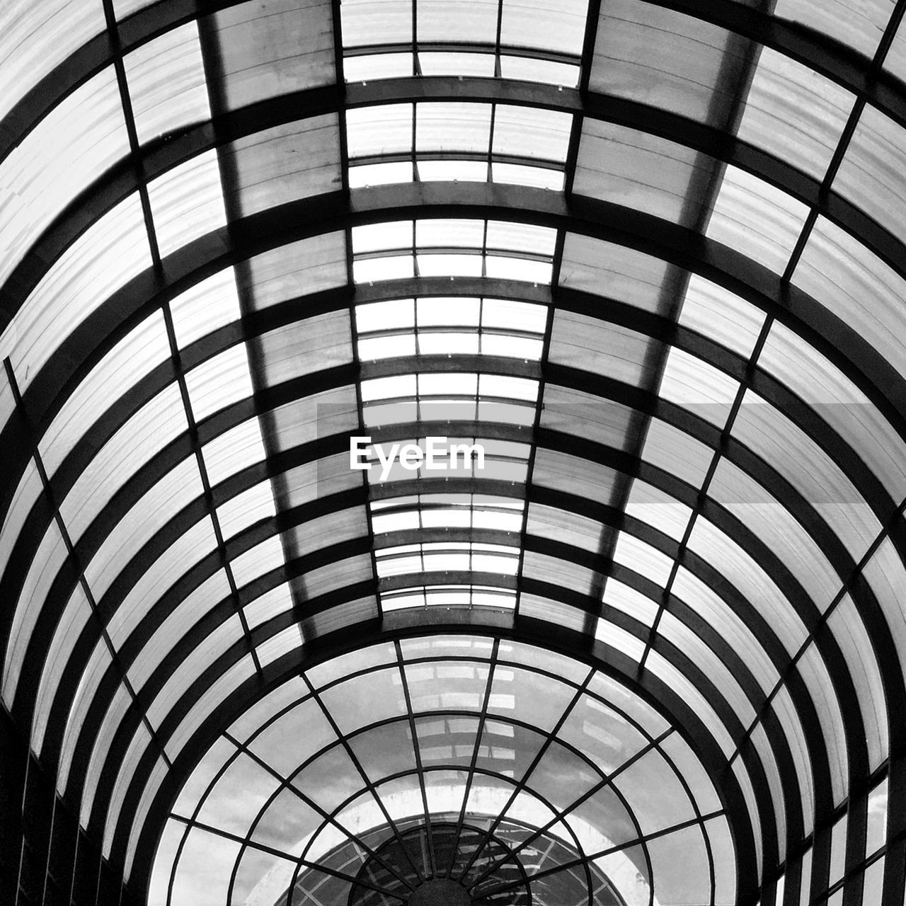 LOW ANGLE VIEW OF OFFICE CEILING