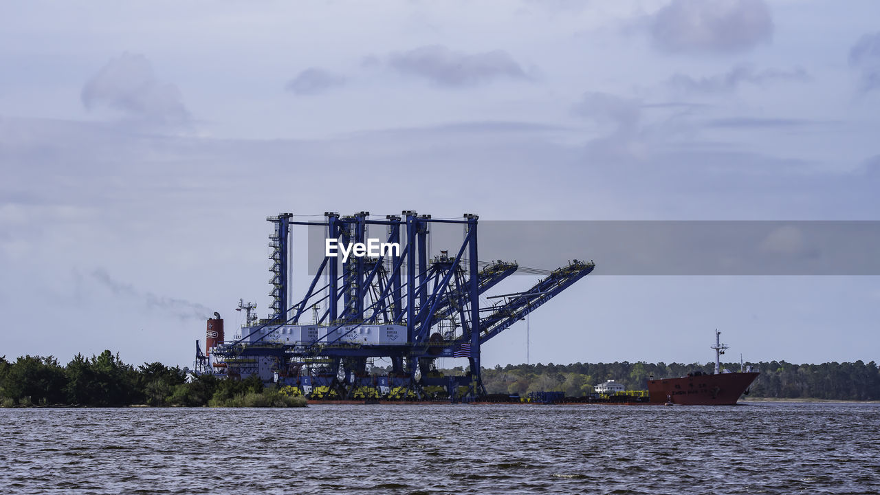 CRANES AT COMMERCIAL DOCK