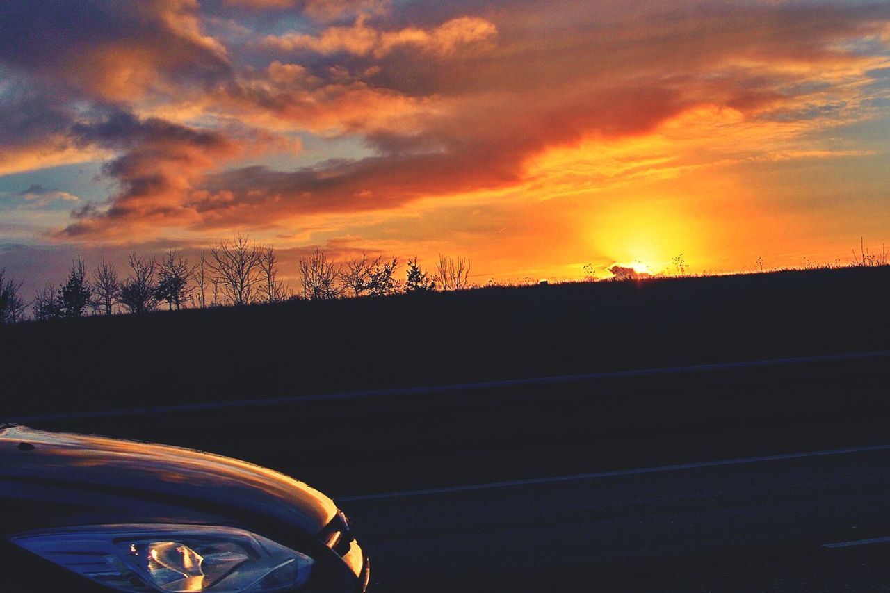 SCENIC VIEW OF SUNSET SKY